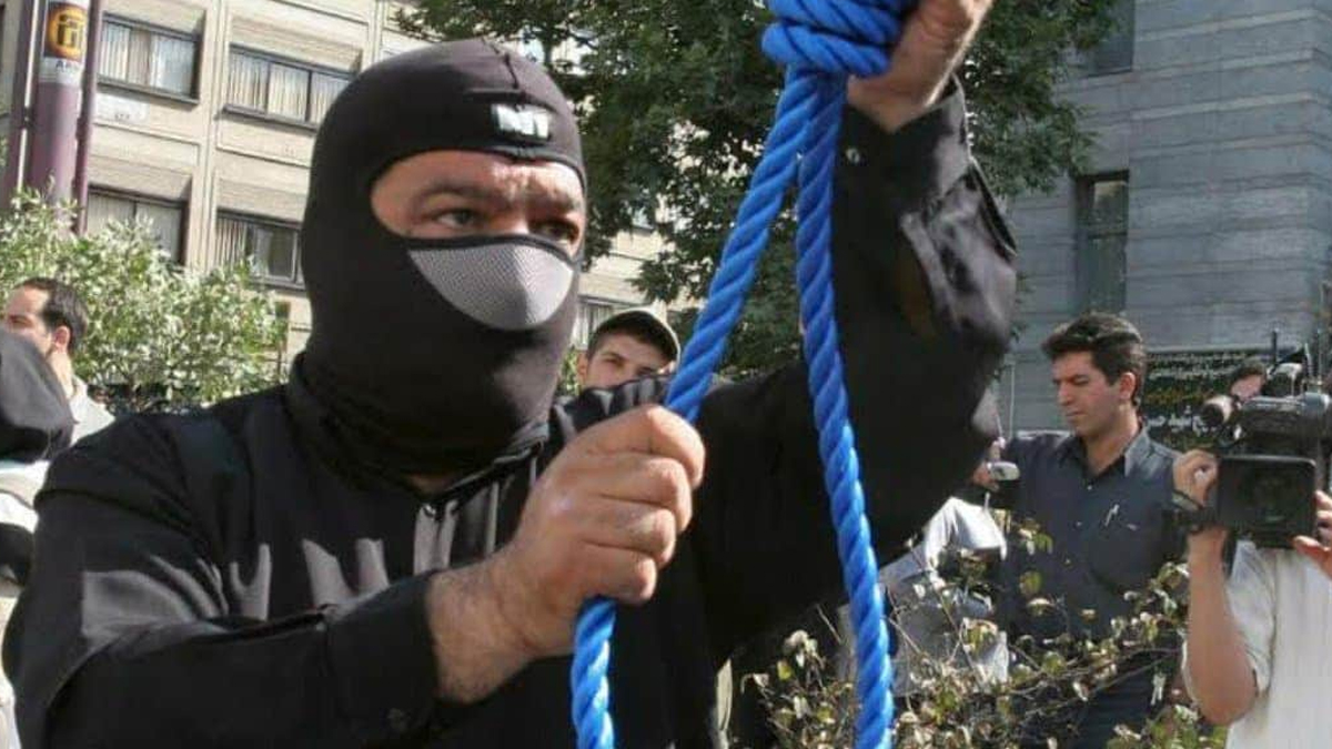 �ran'da b��akla 6 Afgan ve 4 �ranl�y� �ld�ren ki�i idam edildi