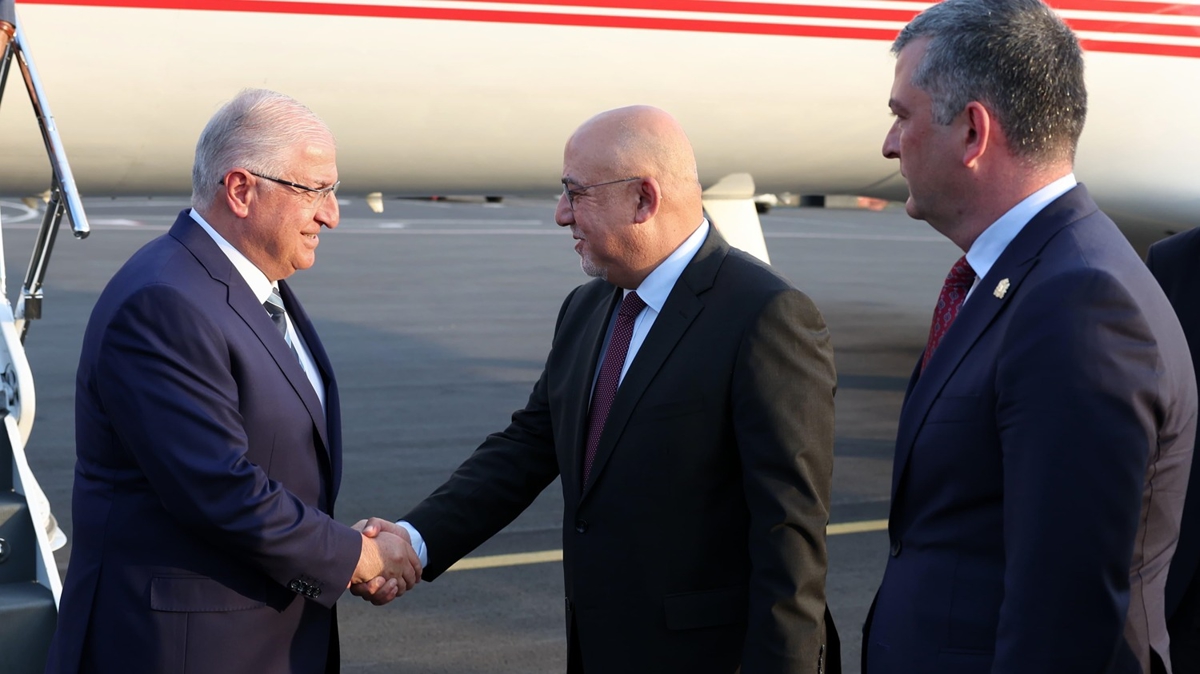 Bakan G�ler, G�rcistan'a gitti