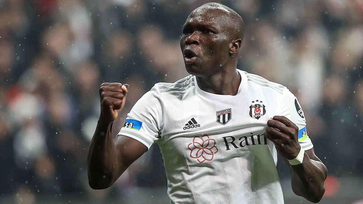Be�ikta� resmen a��klad�! Aboubakar'�n yeni tak�m� belli oldu