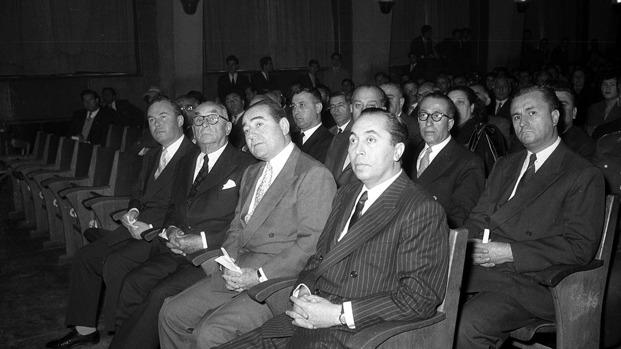 63 y�l �nce demokrasi idam edildi! AK Parti'den zor soru: Yanl��lardan ders ��kard�lar m�?