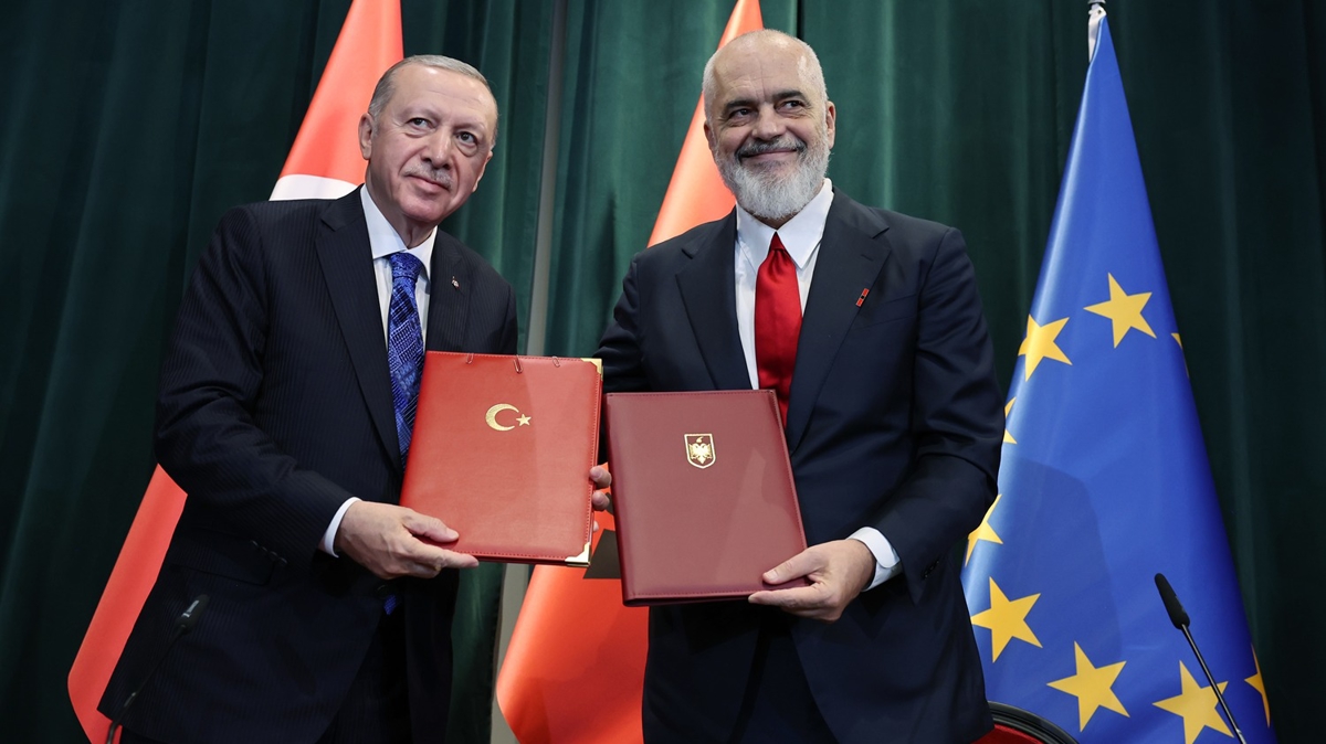 4 anla�maya imza at�ld�! Ba�kan Erdo�an: ��birli�imizi ilerletme irademizi teyit ettik