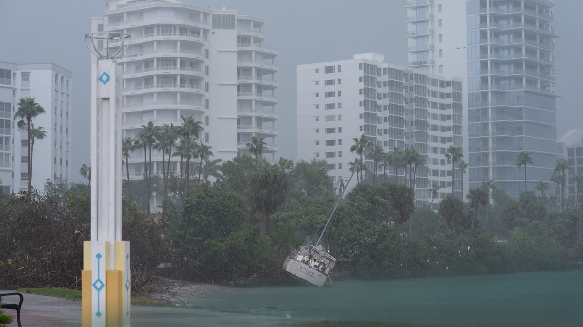 ABD'de 'y�zy�l�n kas�rgas�' alarm�! Ola�an�st� hal ilan edildi