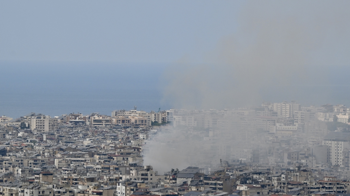 Askerler hastaneye kald�r�ld�... Soyk�r�mc� �srail L�bnan'daki BM Bar�� G�c�'ne sald�rd�