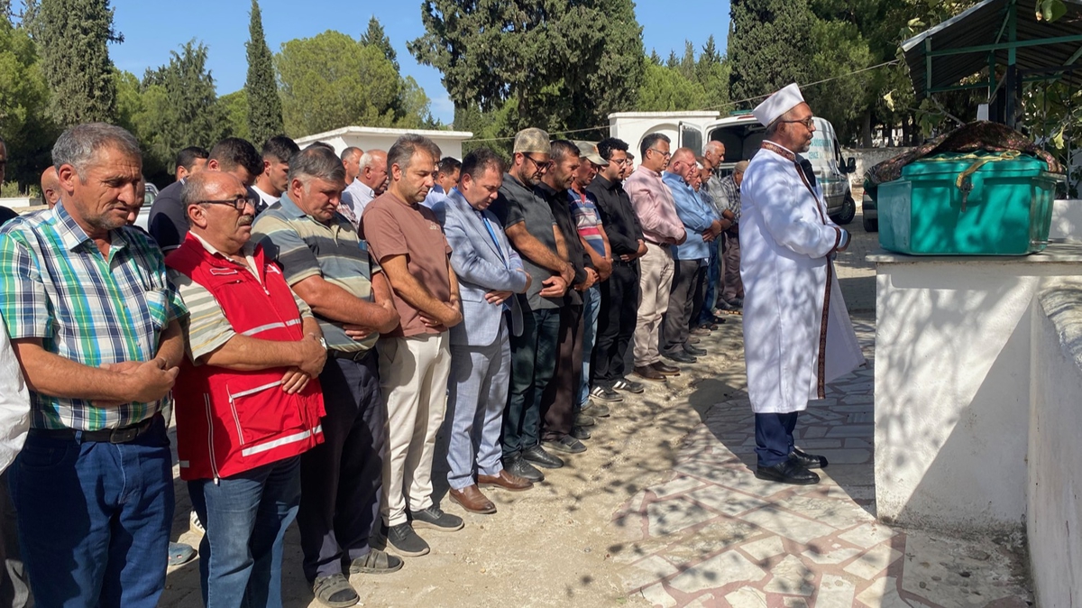 Pelin Karaca Manisa'da topra�a verildi