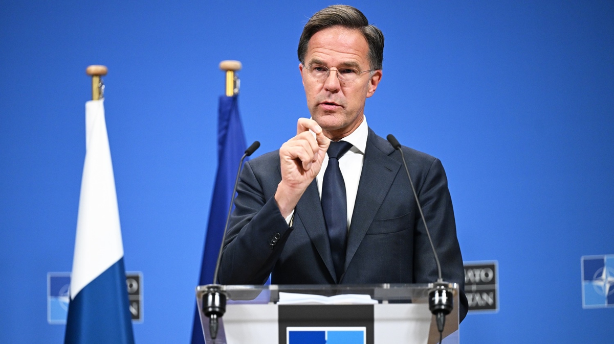 Rutte: NATO'nun Ukrayna'ya deste�i s�r�yor 