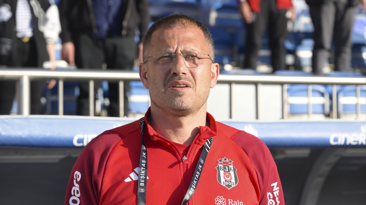 Serdar Topraktepe'ye 2 ma� men cezas�