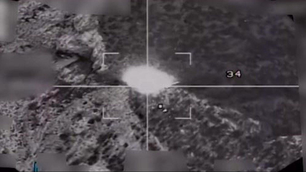 Siirt'te ter�r �rg�t� PKK'ya ait 24 s���nak ve bar�nak yerle bir edildi