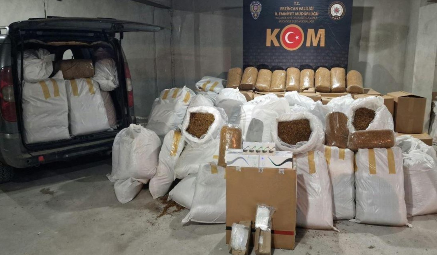 Erzincan'da ka�ak��lar yakay� ele verdi: Tonlarca t�t�n ele ge�irildi