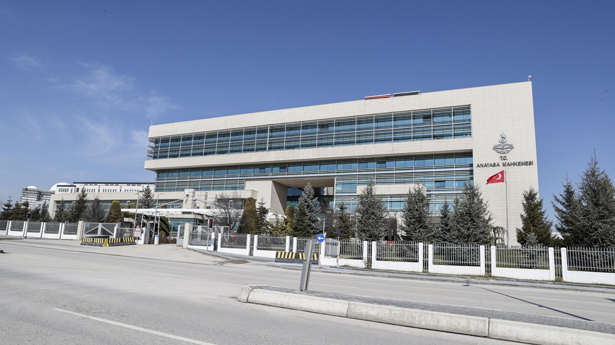 10 siyasi partiye mali denetim karar�