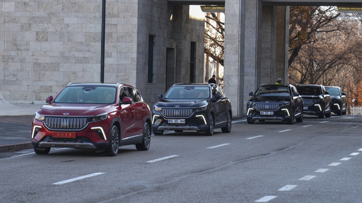 Bakan Kac�r TBMM'ye Togg ile geldi 