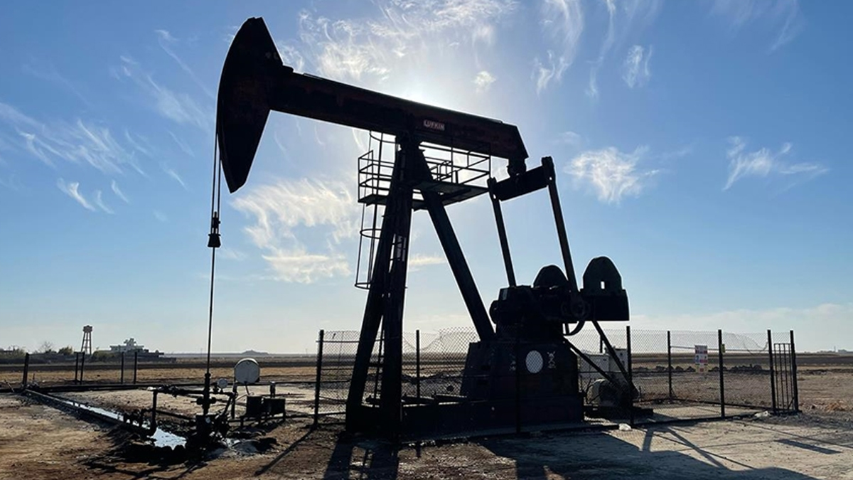�ki ilimizde petrol aranacak